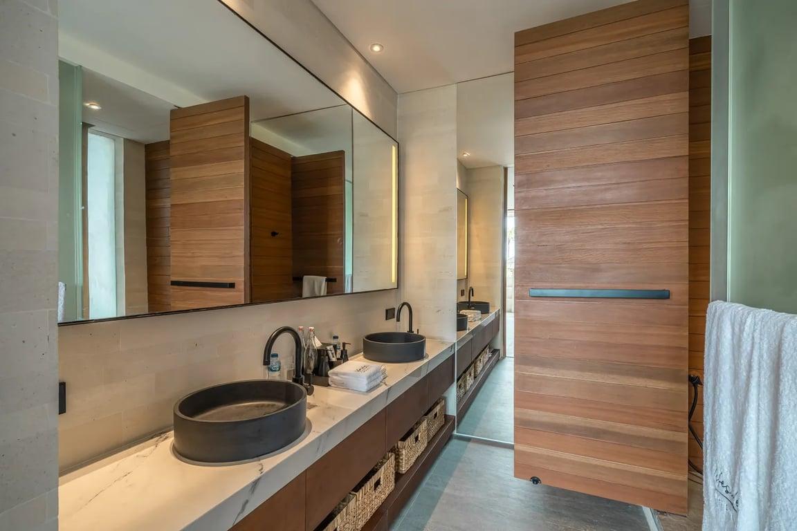Property Image 1 Bedroom Apartment with <br/> Balcony, Jacuzzi