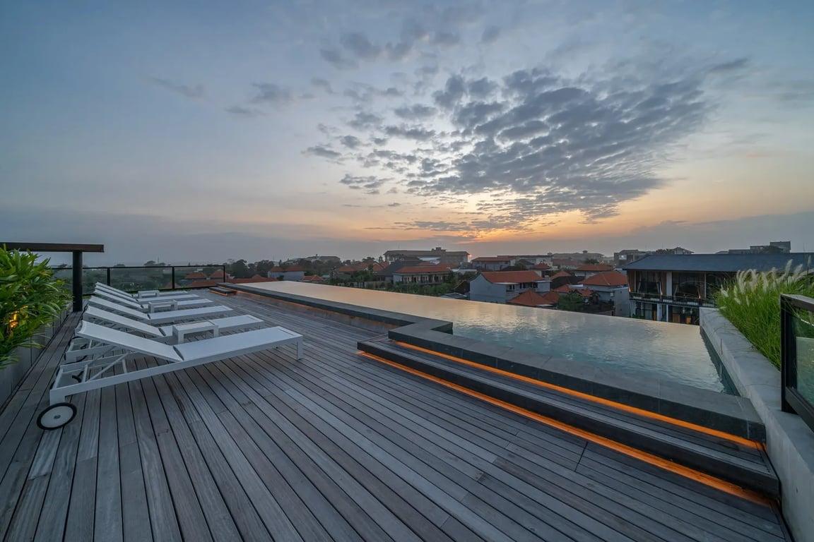 Property Image 1 Bedroom Apartment with <br/> Balcony, Jacuzzi