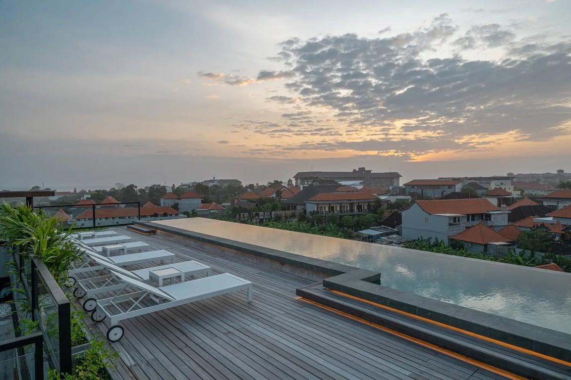Property Image 1 Bedroom Apartment with <br/> Balcony, Jacuzzi